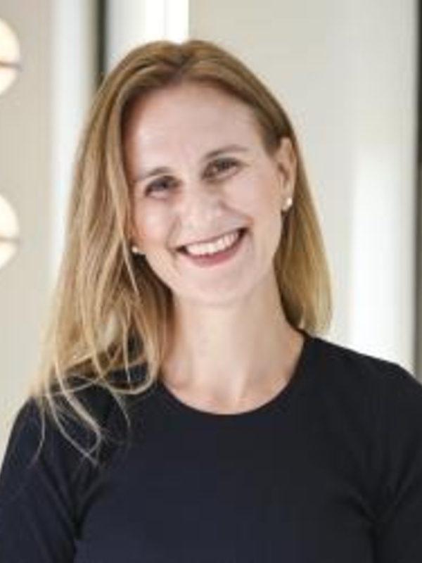 Dr Ana  Vujic