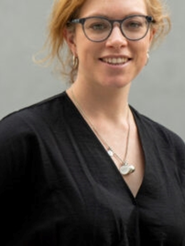  Holly Pavey