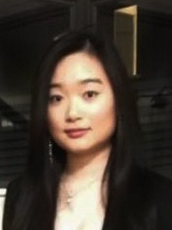  Elizabeth Le