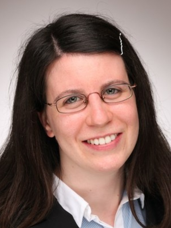 Dr Romina Petersen