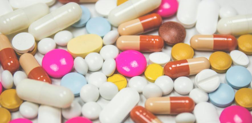 A collection of medical pills 