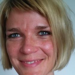 Dr Annett  Müller
