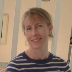 Dr Diane  Proudfoot
