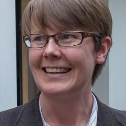 Dr Katja  Kivinen
